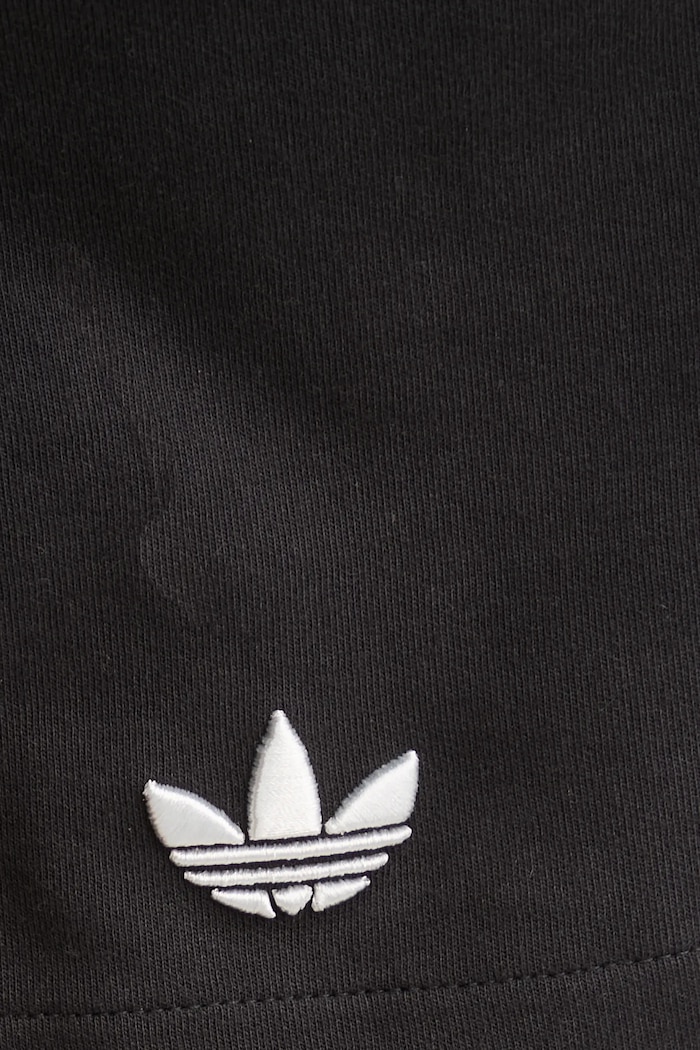 adidas Originals t-shirt Neuclassics IW5603 czarny