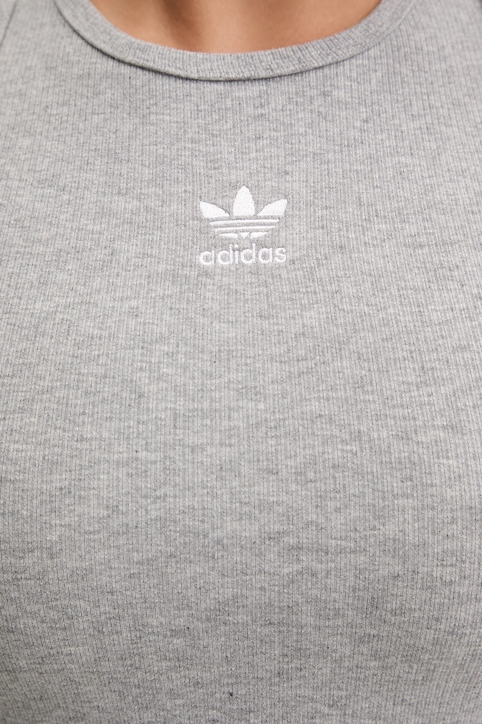 Top adidas Originals Essential IY9649 γκρί