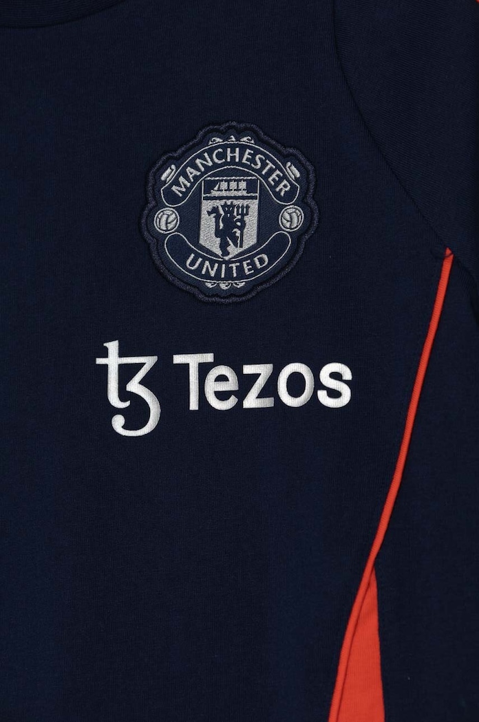 Αγορίστικα Παιδικό βαμβακερό μπλουζάκι adidas Performance MUFC TEEY IT2022 σκούρο μπλε