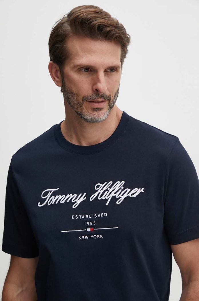 Bavlnené tričko Tommy Hilfiger MW0MW33691 tmavomodrá SS26