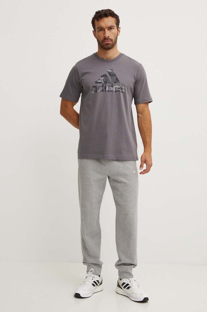 Бавовняна футболка adidas Camo IY0741 сірий AW24