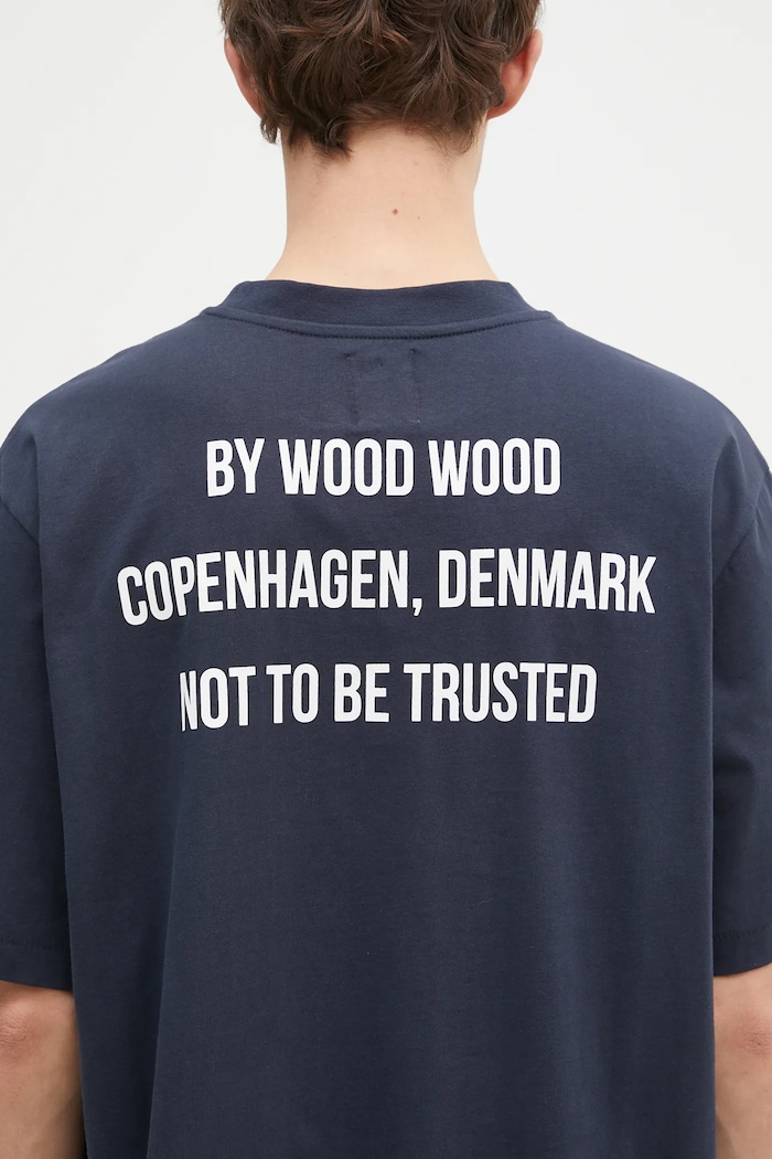 Wood Wood t-shirt in cotone Asa Not To Be Trusted GOTS blu navy 10325706.2222