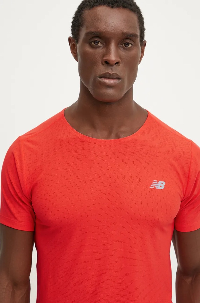 New Balance t-shirt do biegania Athletics Jacquard z elastanem czerwony MT41281NEF