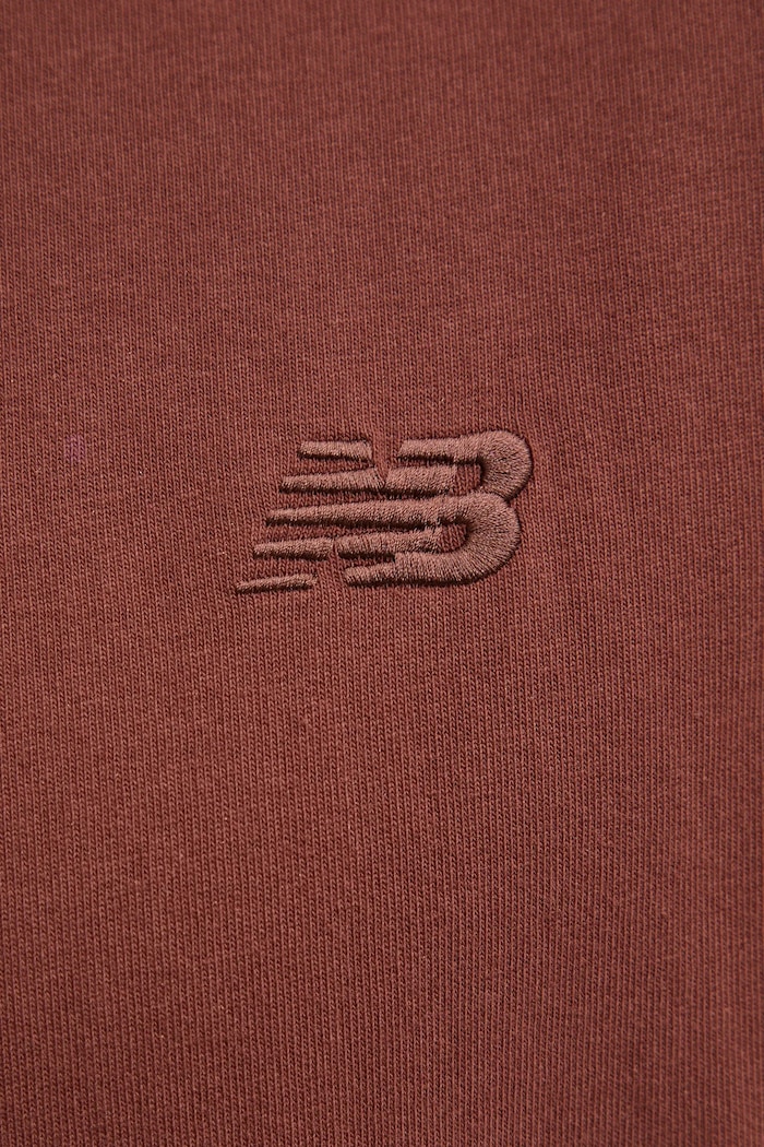 Bavlněné tričko New Balance MT41533ROK hnědá