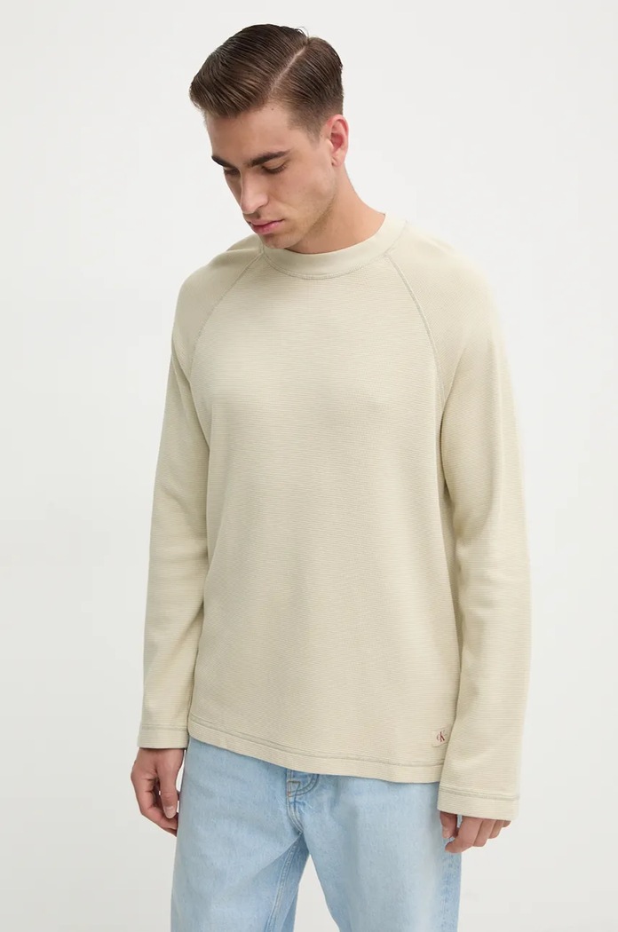 Bavlnené tričko s dlhým rukávom Calvin Klein Jeans relaxed béžová J30J326450