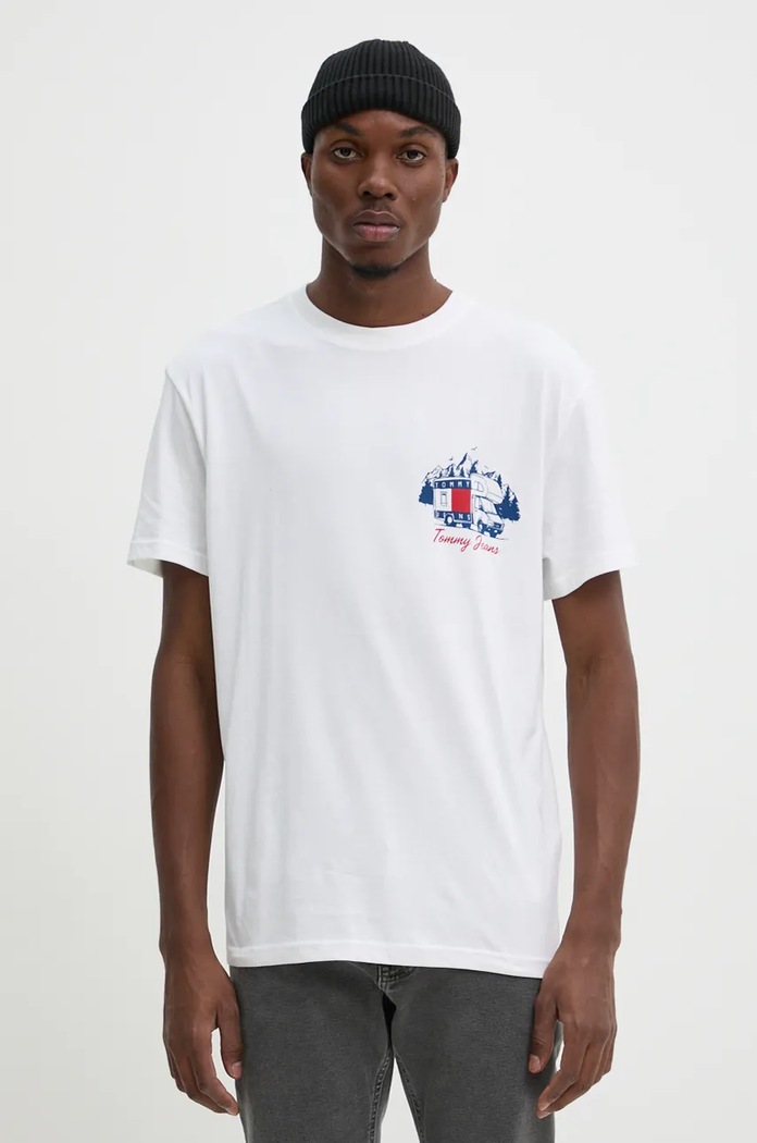 Βαμβακερό μπλουζάκι Tommy Jeans στάμπα λευκό DM0DM19704