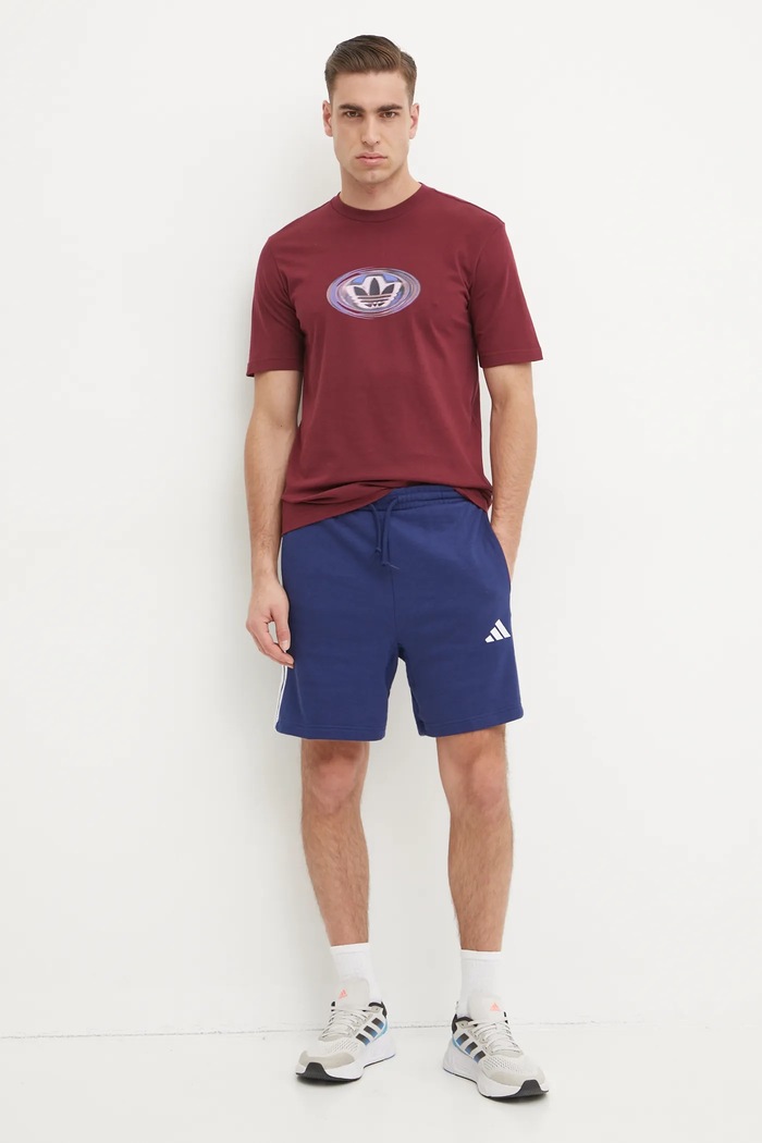 Памучна тениска adidas Originals JM0481 бордо AW24
