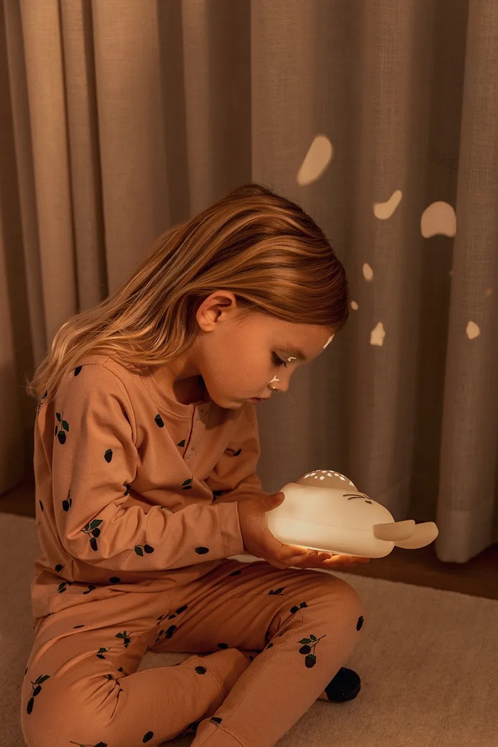 Lampa s reproduktorom Liewood Manuel Rabbit Sound and Projector lamp béžová LW20118.9BYA