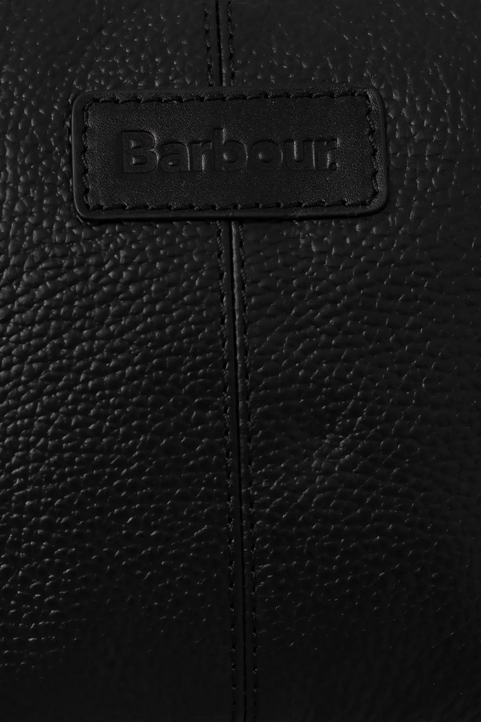 Geantă cosmetică Barbour MAC0422 negru