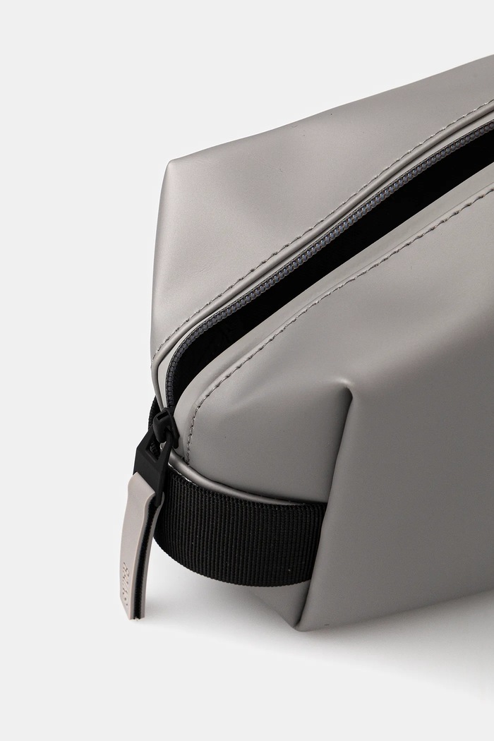 Kozmetička torbica Rains 15580 Wash Bag Small siva 15580.123