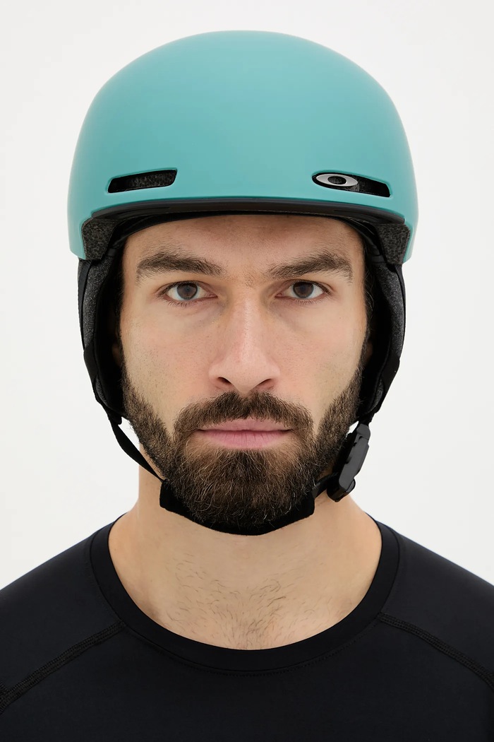 Скиорска каска Oakley MOD 1 99505.6HI