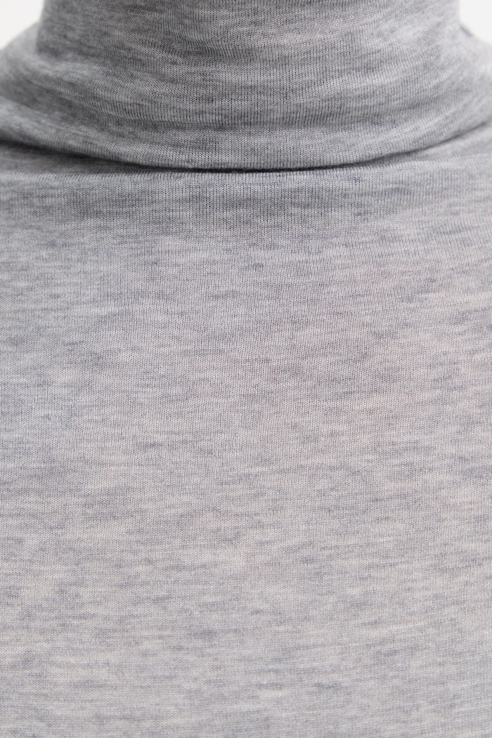BOSS longsleeve din amestec de lână Elavu 50550639 gri
