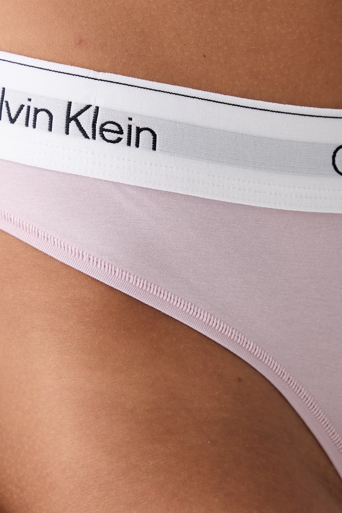 Calvin Klein Underwear stringi damskie z bawełną różowy LV00QF8518