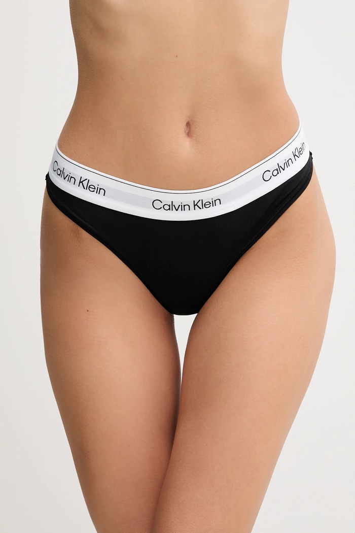 Calvin Klein Underwear Tangá dámske s bavlnou čierna LV00QF8518