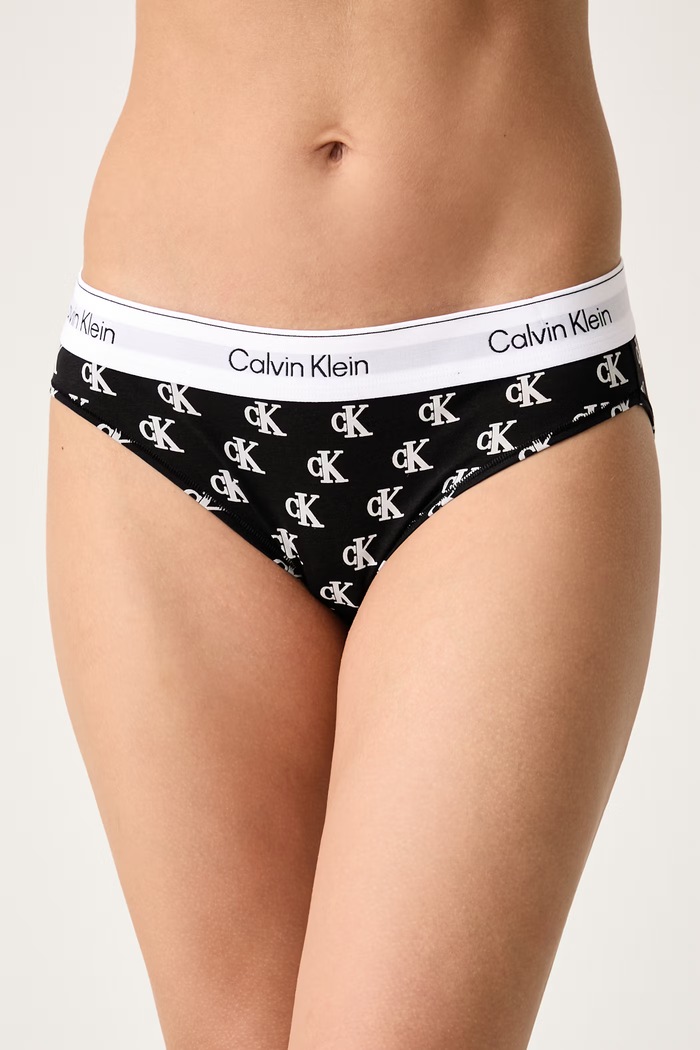 Calvin Klein Underwear Kalhotky dámské s bavlnou černá LV00QF8520