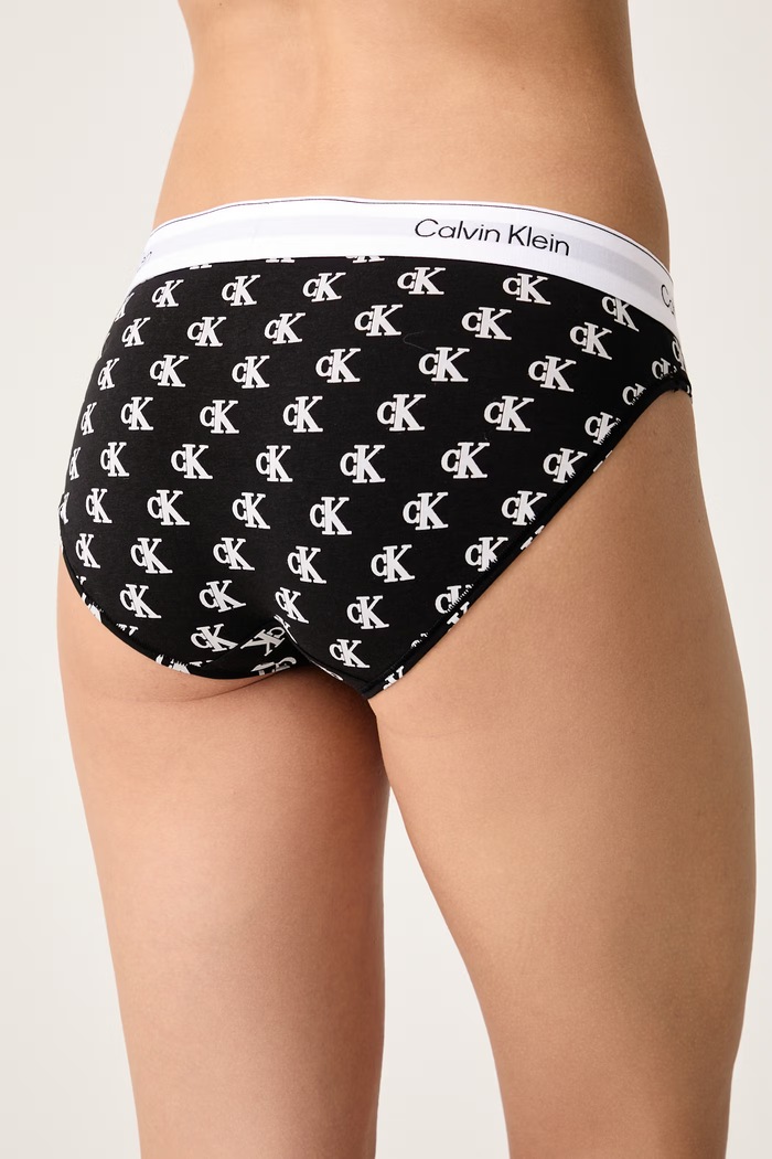 Calvin Klein Underwear Kalhotky dámské s bavlnou LV00QF8520 černá SS26