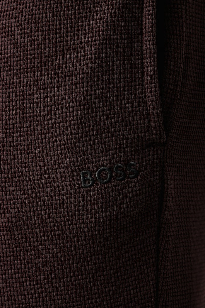 Odzież BOSS Spodnie dresowe męskie Waffle Pants Cuff 50535878 brązowy
