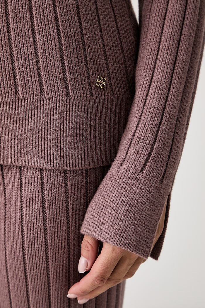 Chantelle sweter damski z wiskozą TWIST C1A2L0 brązowy
