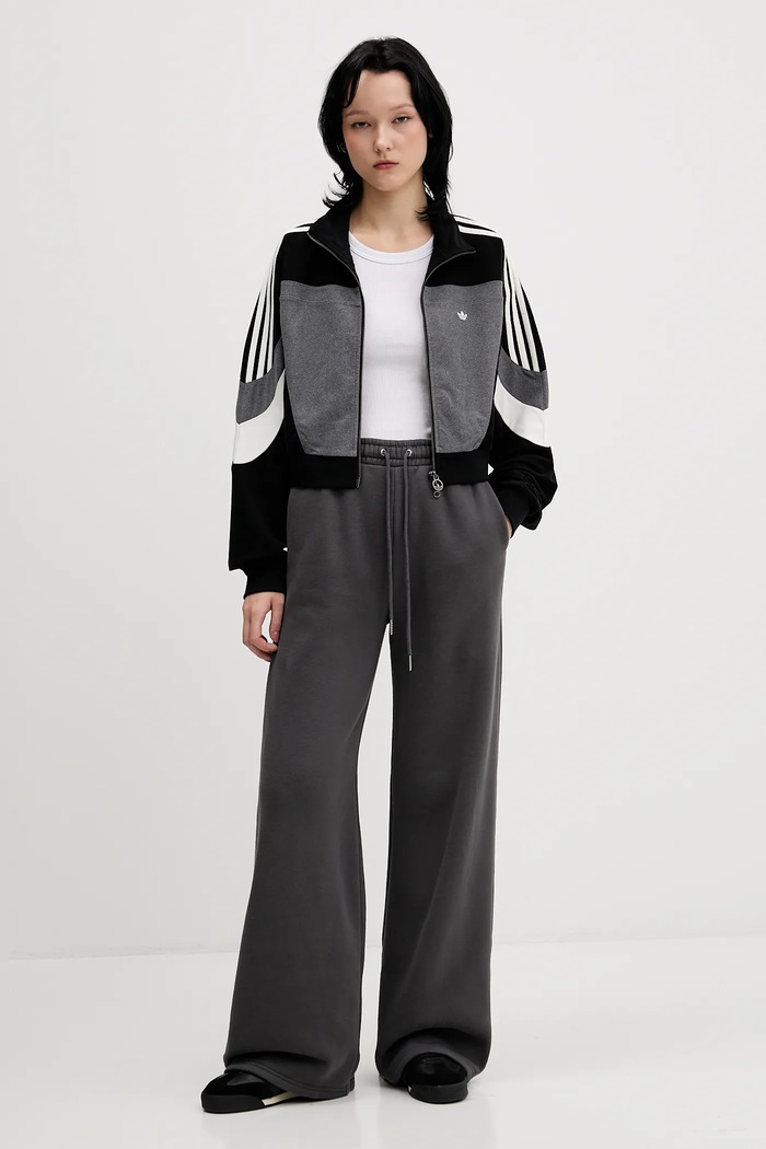 Μπλούζα adidas Originals Tracktop JW7289 μαύρο AW25