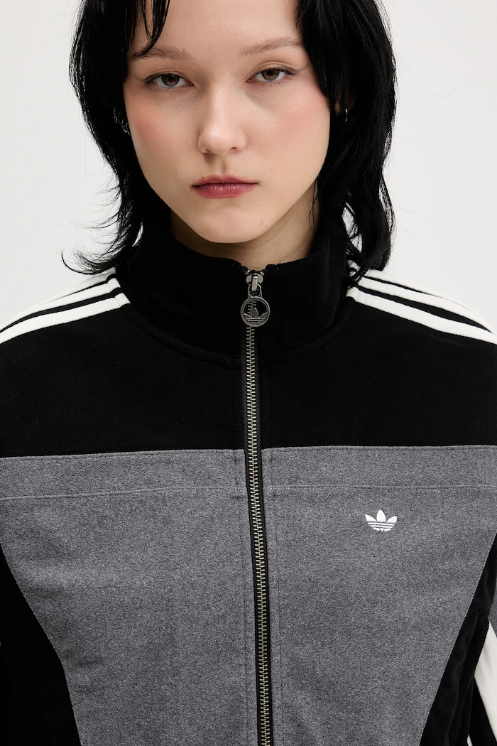 Μπλούζα adidas Originals Tracktop μαύρο JW7289