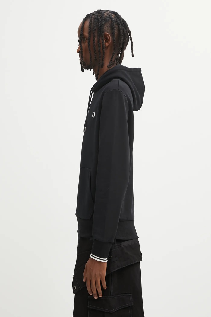 Fred Perry mikina s kapucňou bavlnená dámska M2643 čierna SS26