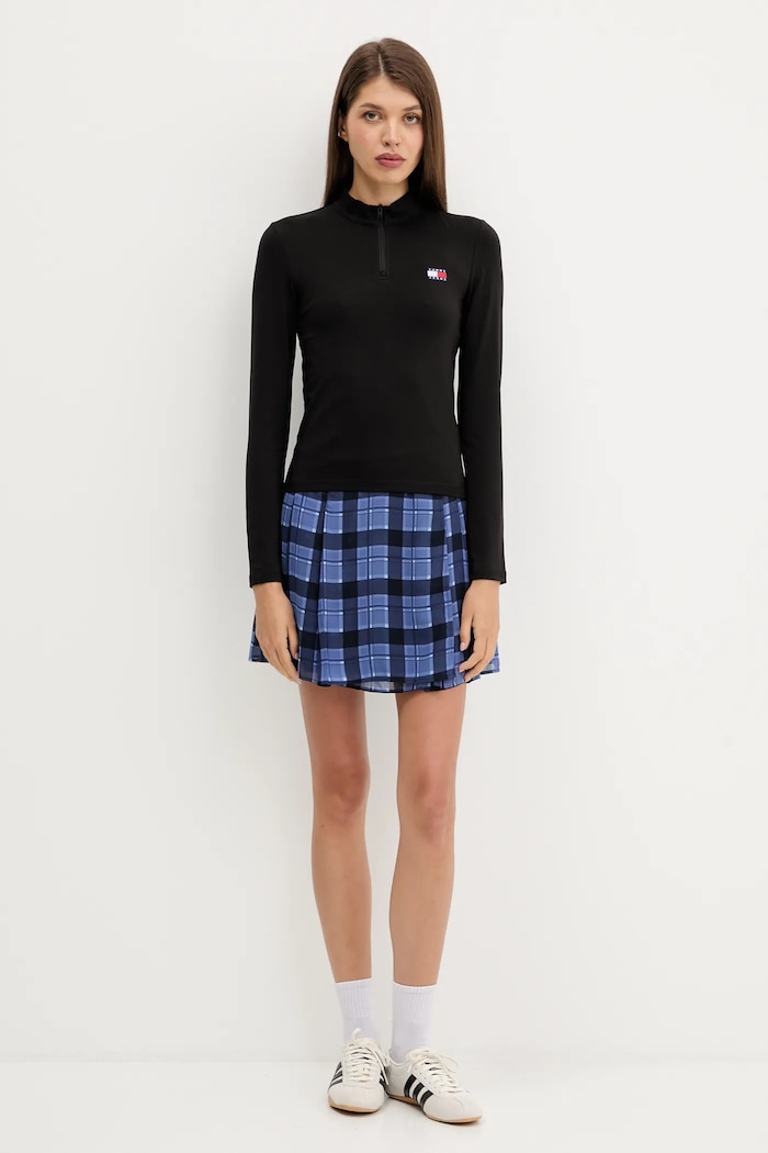 Tričko s dlhým rukávom Tommy Jeans DW0DW21567 čierna AW25
