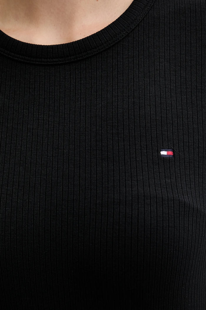 Tričko Tommy Hilfiger WW0WW47308 čierna