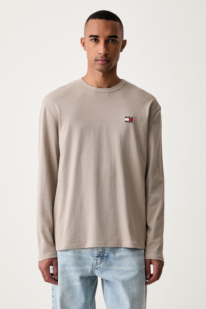 Tommy Jeans tričko s dlouhým rukávem pánské bavlněné béžová DM0DM21974