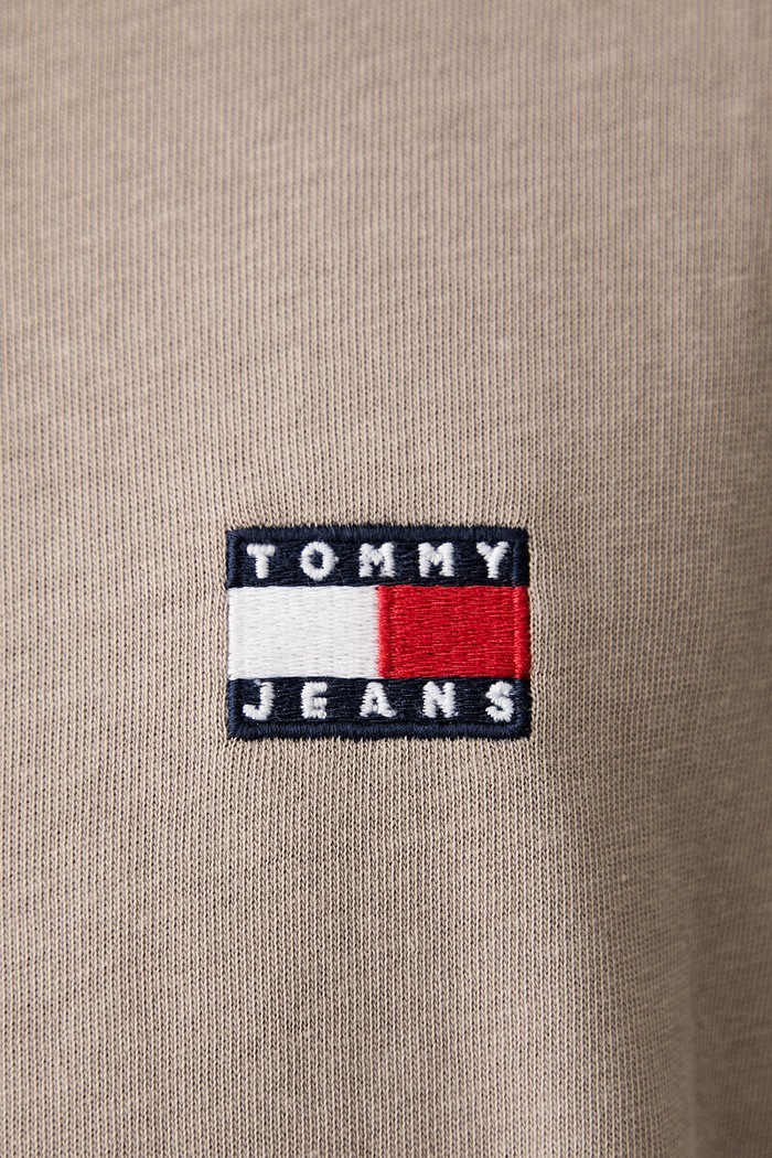 Tommy Jeans tričko s dlouhým rukávem pánské bavlněné DM0DM21974 béžová