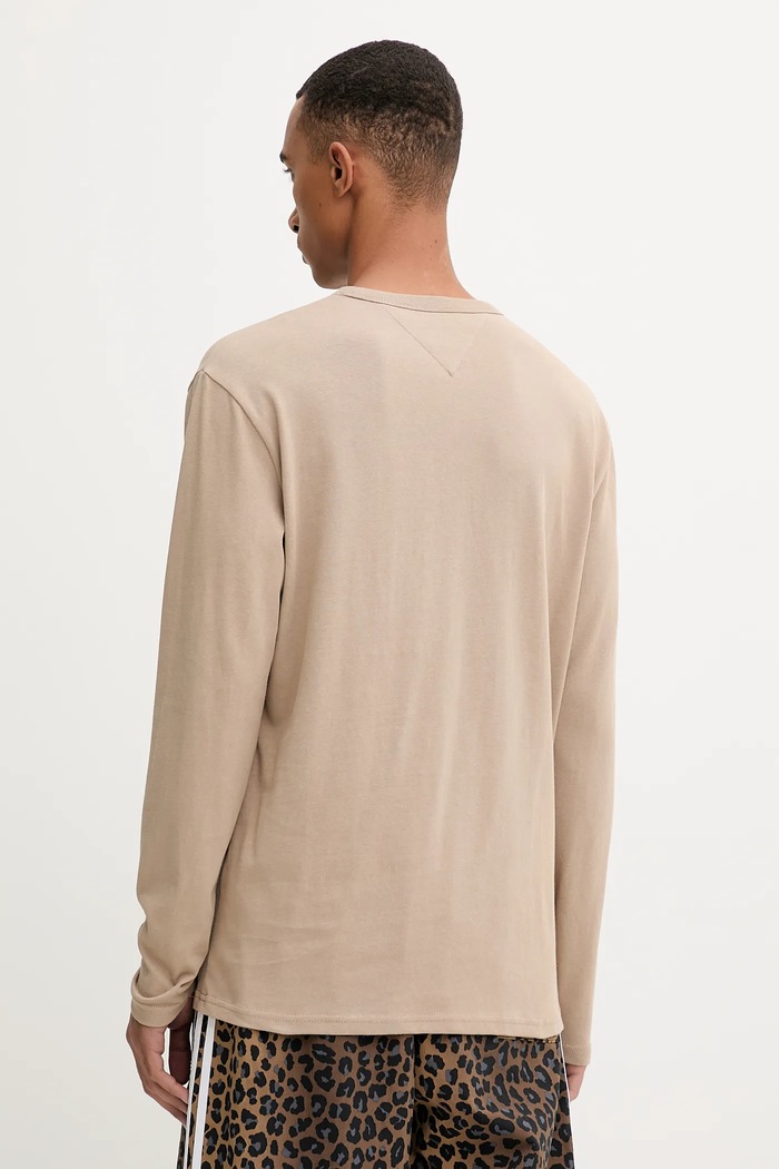 Îmbrăcăminte Tommy Jeans longsleeve pentru bărbați din bumbac DM0DM21974 maro