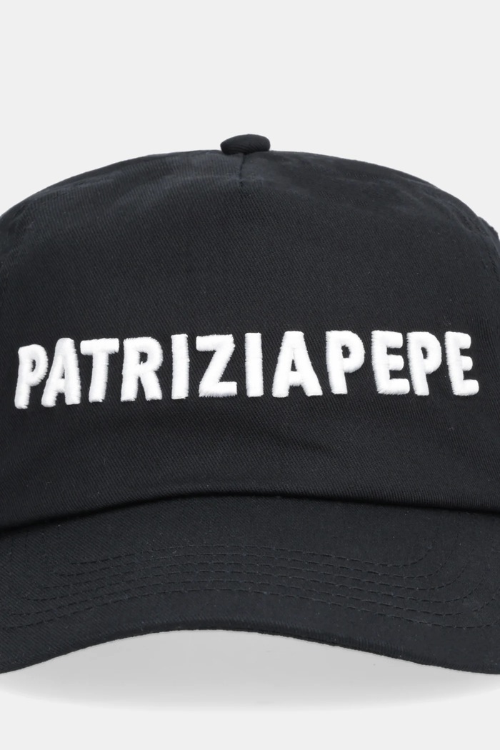 Bavlnená šiltovka Patrizia Pepe 8F0079.AB01 čierna AA00