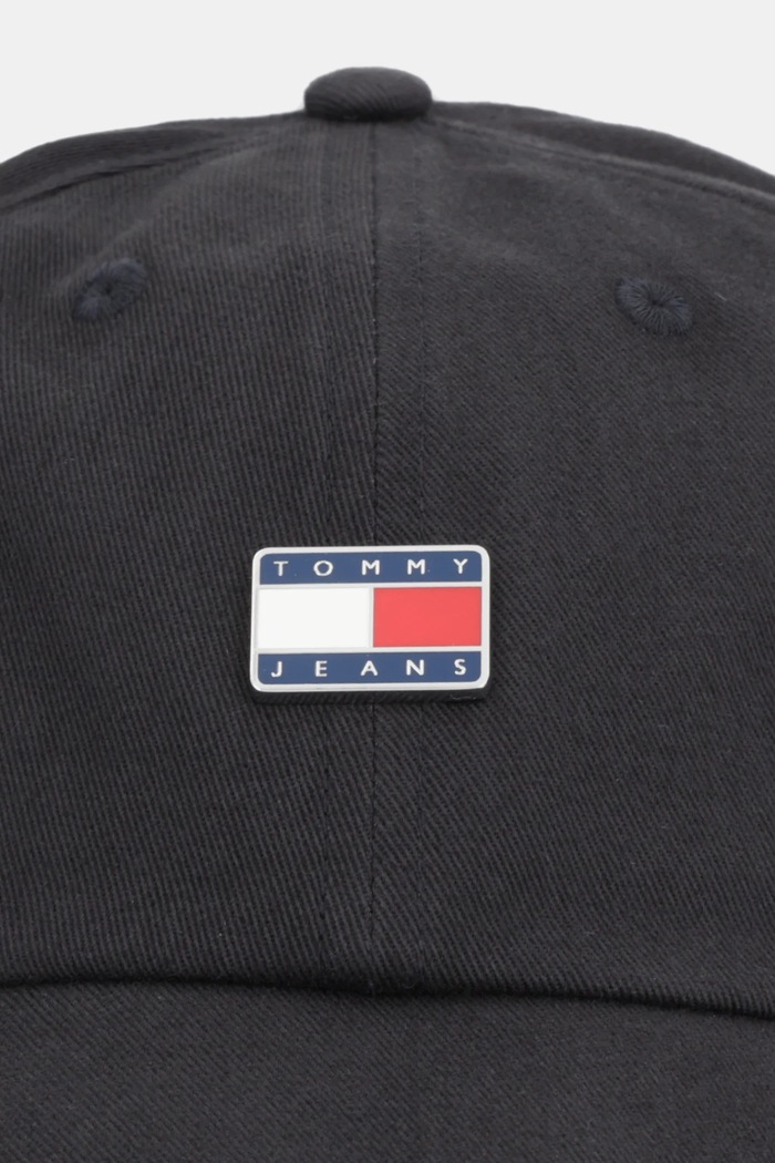 Bavlnená šiltovka Tommy Jeans AW0AW17901 čierna AW25