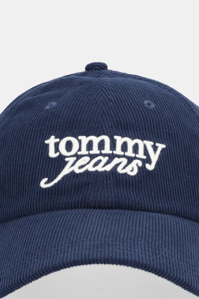 Menčestrová baseballová čiapka Tommy Jeans AW0AW17908 tmavomodrá AW25