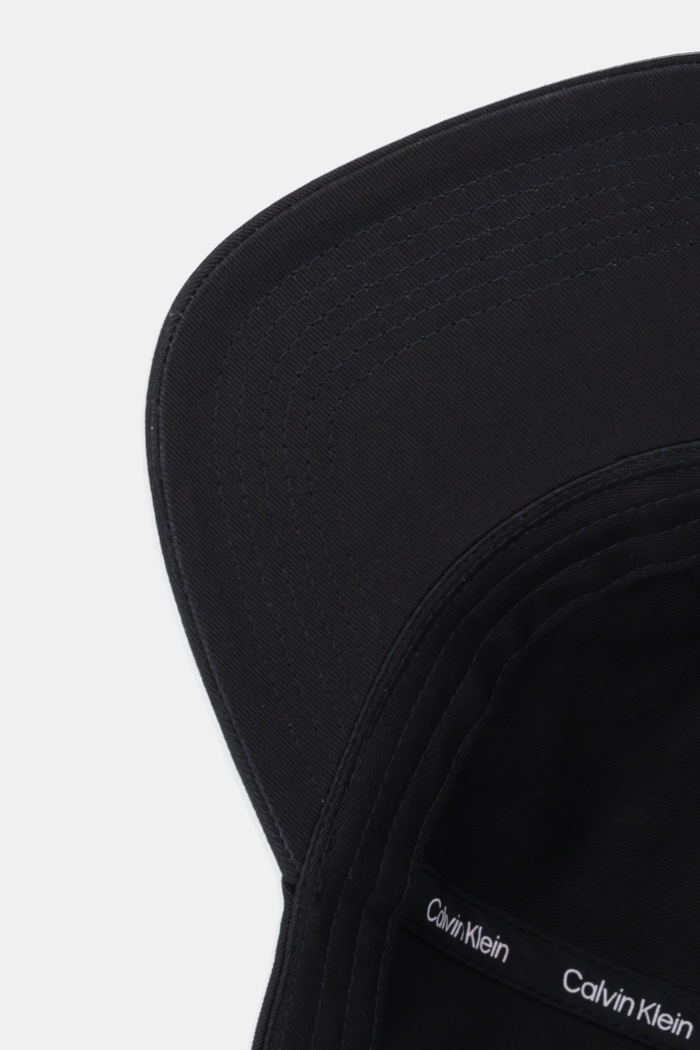 Βαμβακερό καπέλο του μπέιζμπολ Calvin Klein μαύρο LV04F5032G