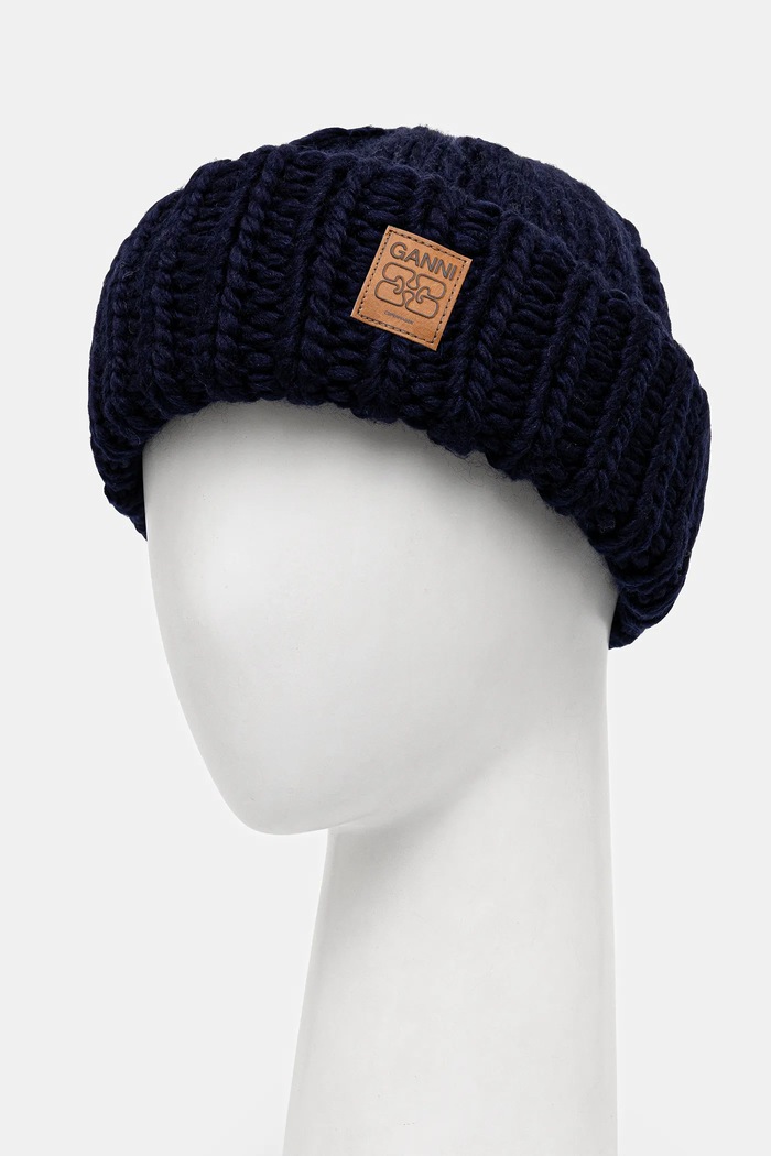 Вълнена шапка GANNI Graphic Wool Hand Knit A7171 тъмносин AW25