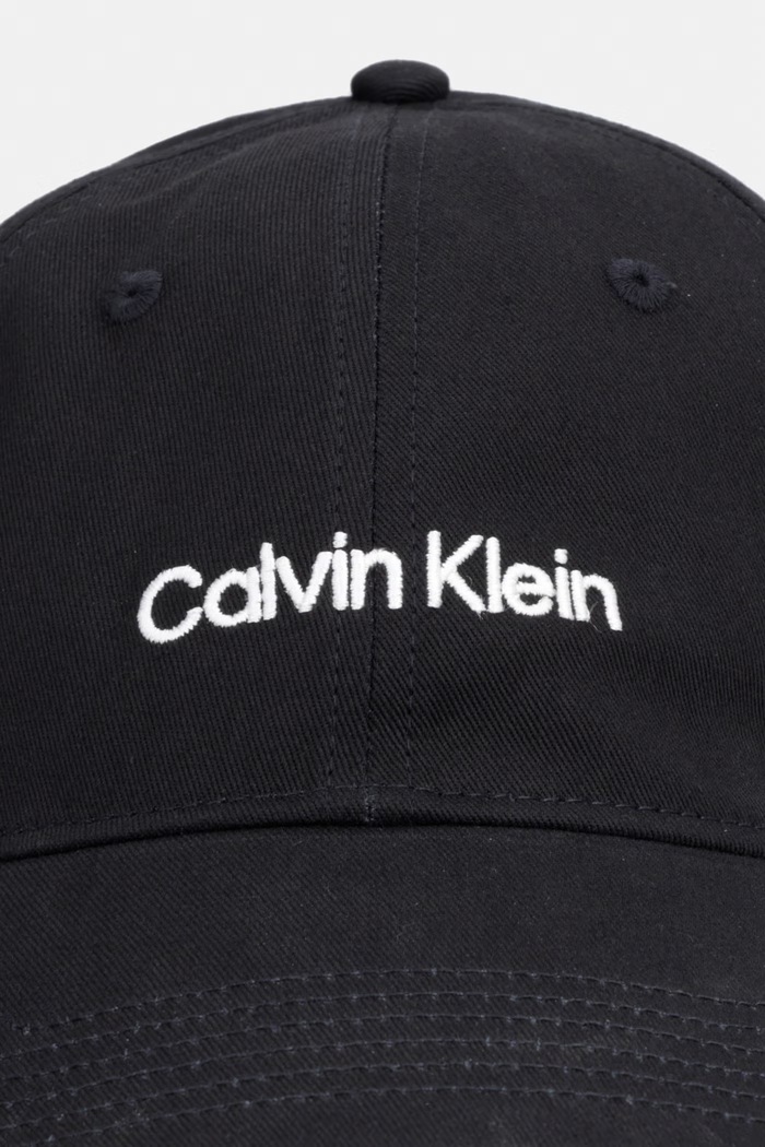 Calvin Klein bejzbalová čiapka pánska bavlnená LV04D5003G čierna SS26