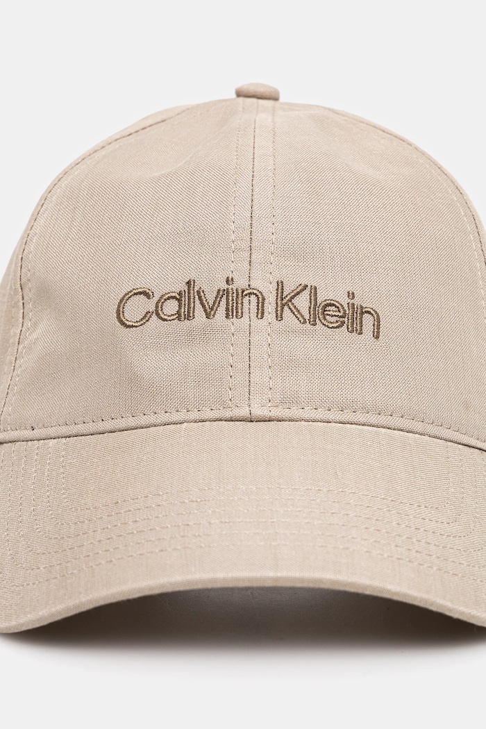 Calvin Klein Czapka z daszkiem LV04D5024G beżowy AW25