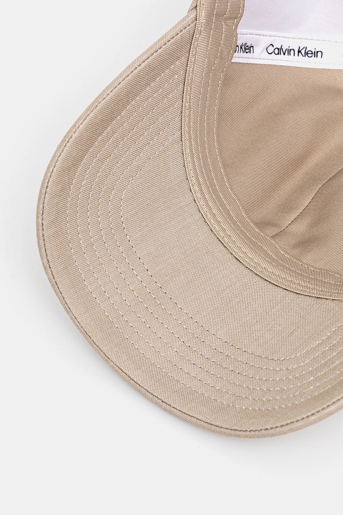 Czapka z daszkiem Calvin Klein LV04D5024G beżowy
