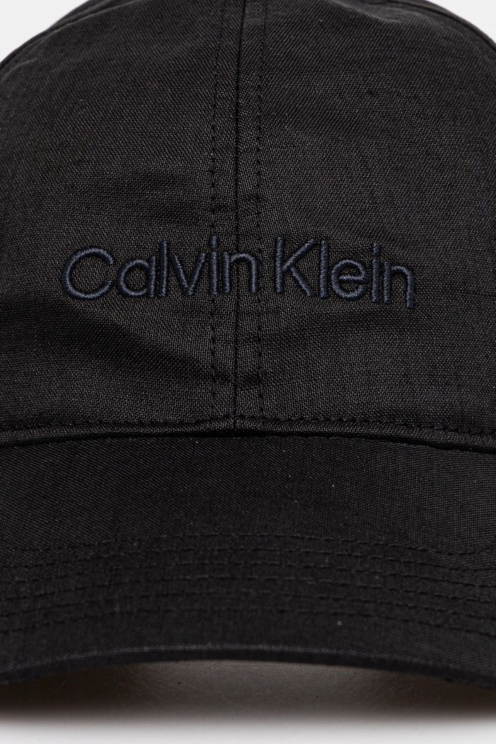 Calvin Klein Czapka z daszkiem LV04D5024G czarny AW25