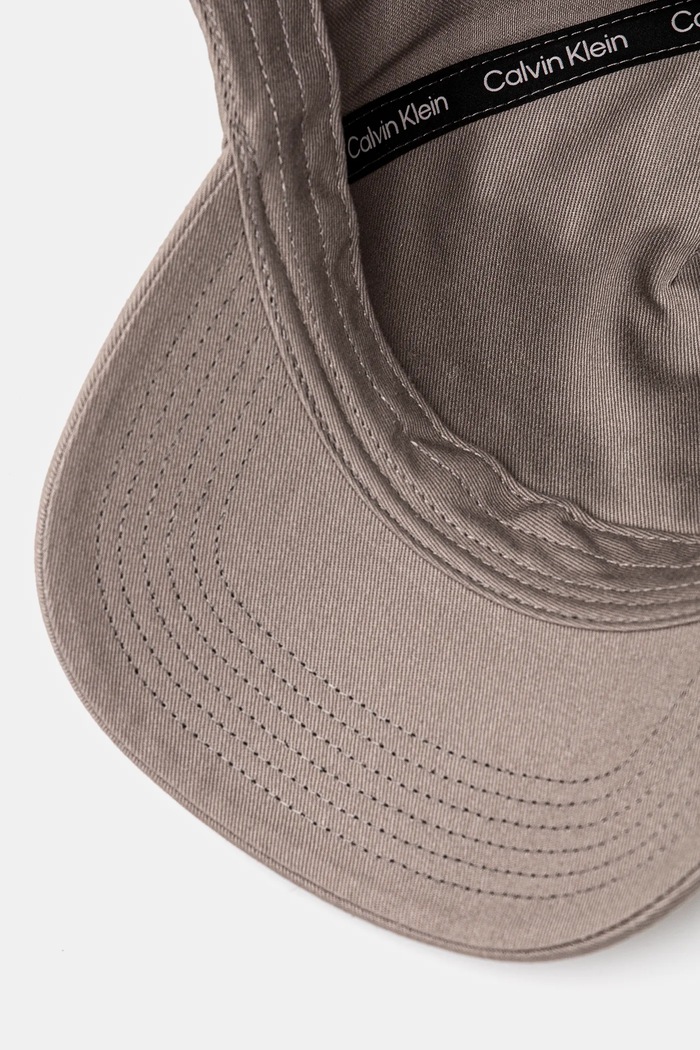 Calvin Klein czapka z daszkiem bawełniana beżowy LV04G5061G