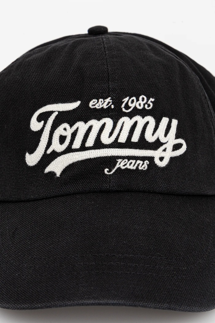 Bavlnená šiltovka Tommy Jeans AM0AM13550 čierna AW25