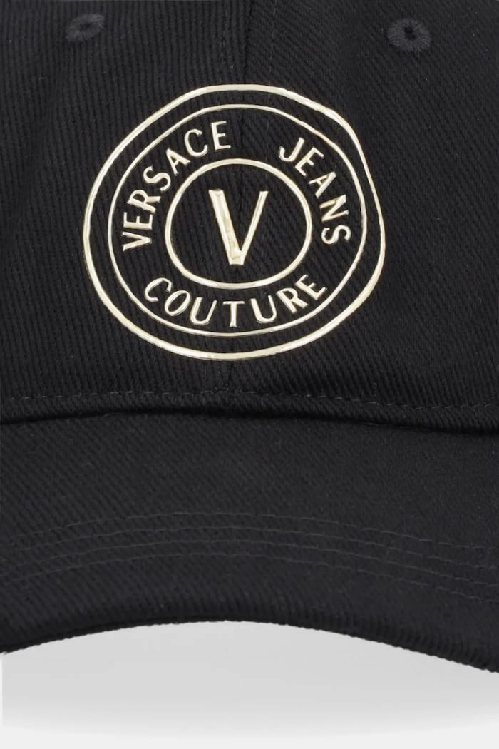 Βαμβακερό καπέλο του μπέιζμπολ Versace Jeans Couture 79GAZK26.ZG388 μαύρο AW25