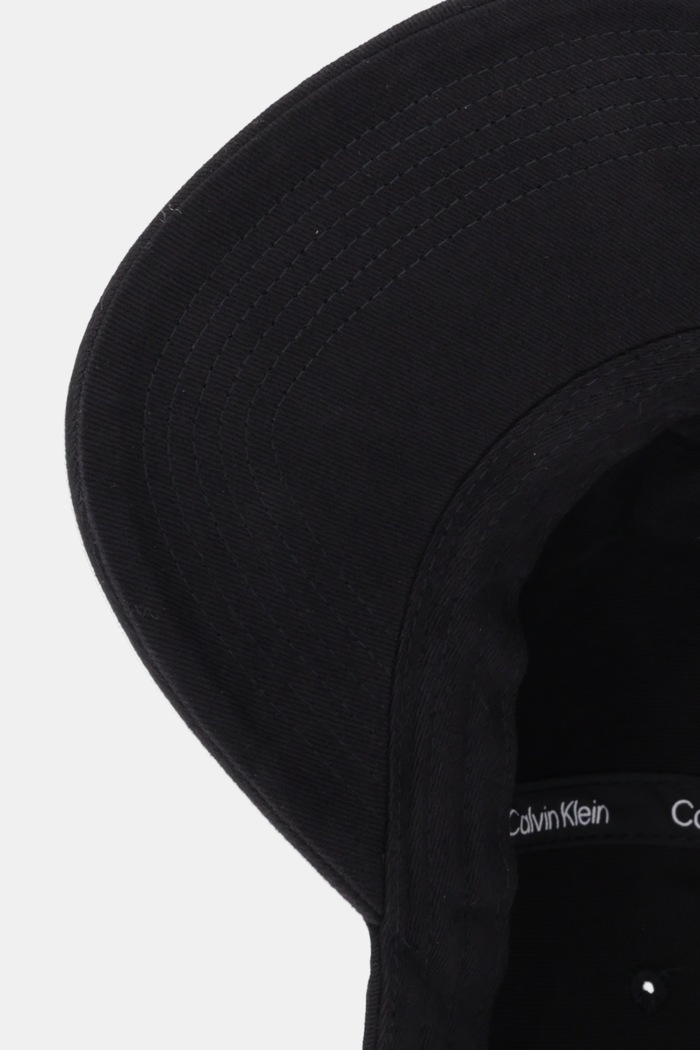 Βαμβακερό καπέλο του μπέιζμπολ Calvin Klein μαύρο LV04D5039G