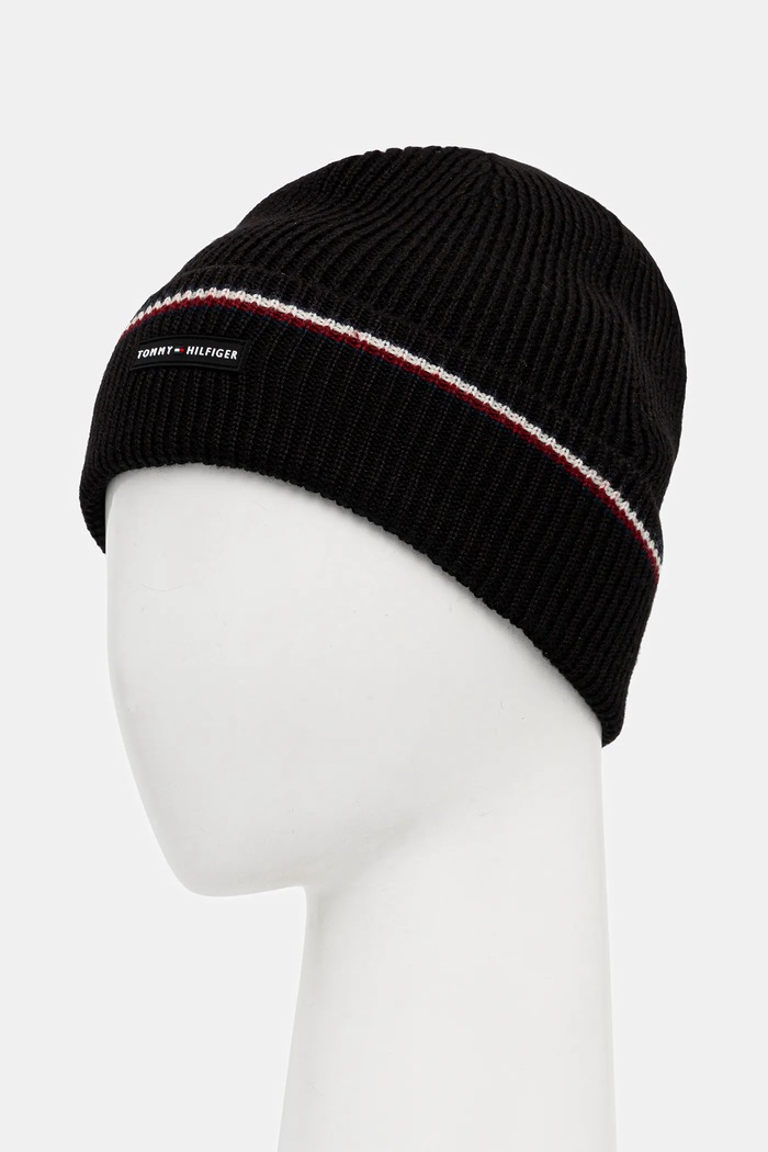 Tommy Hilfiger Čepice s příměsí vlny Tommy Hilfiger AM0AM13587 černá AW25