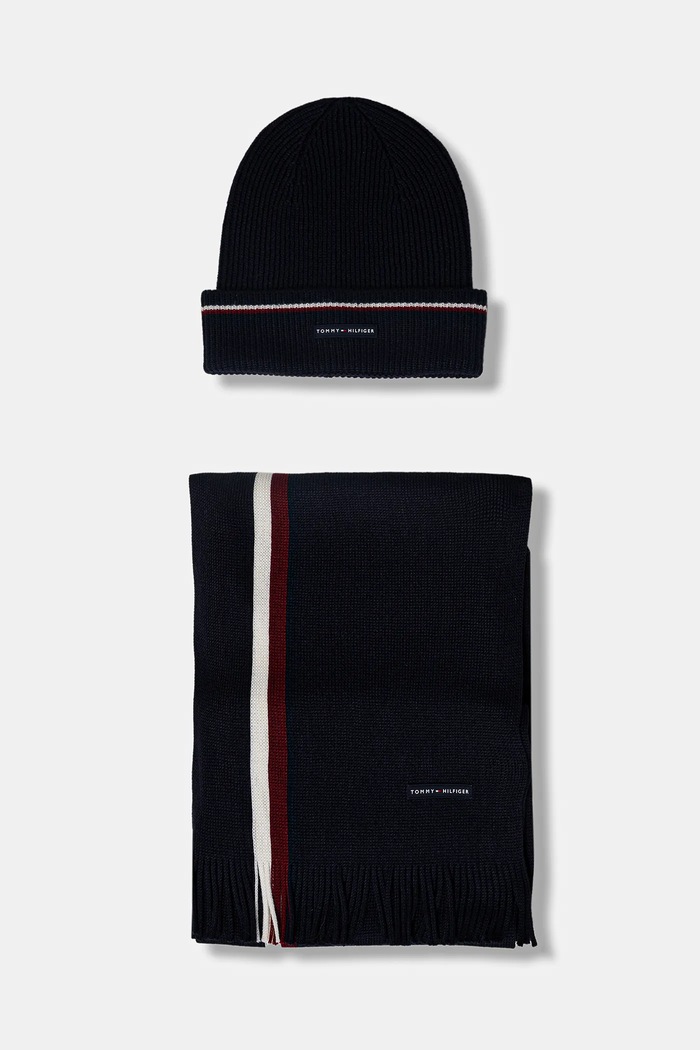 Čiapka a šál s prímesou vlny Tommy Hilfiger stredne hrubá tmavomodrá AM0AM13809