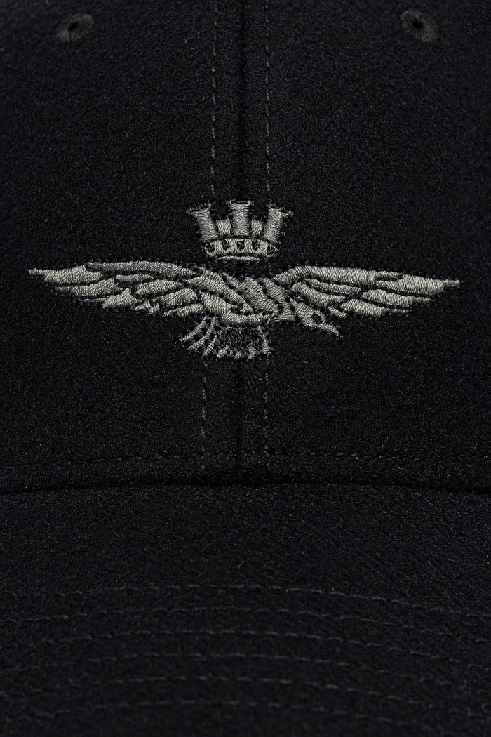 Aeronautica Militare czapka z daszkiem męska z dodatkiem wełny HA1085UCT02333 czarny AW26
