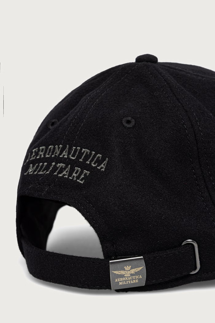 Akcesoria Aeronautica Militare czapka z daszkiem męska z dodatkiem wełny HA1085UCT02333 czarny