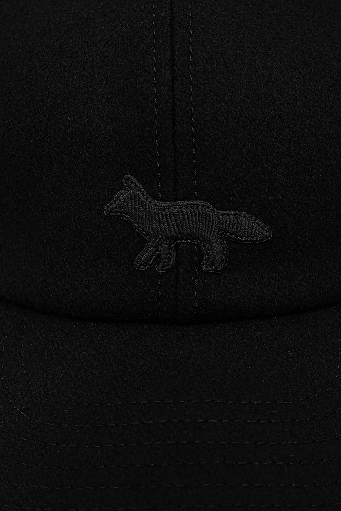 Καπέλο με γείσο και προσθήκη μαλλιού Maison Kitsuné Profile Fox Wool PW06111WM2023 μαύρο AW25