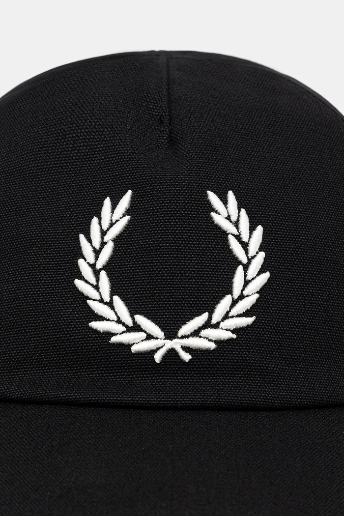 Fred Perry berretto da baseball in cotone HW1294 nero AW25
