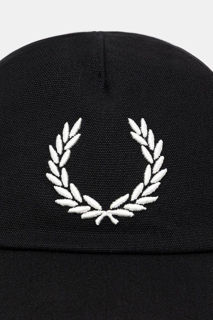 Fred Perry berretto da baseball in cotone HW1294 nero AW25